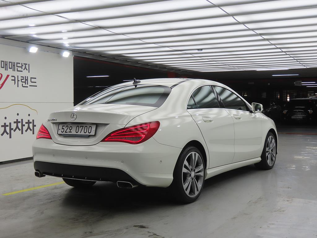 Mercedes Benz CLA Class - Vista 4