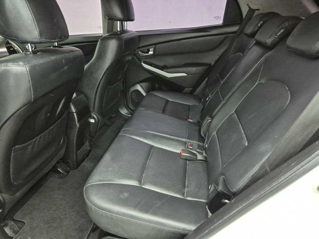 Ssangyong Korando - Vista 12