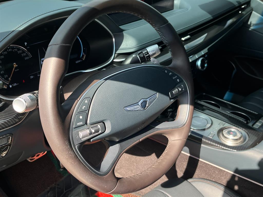 Genesis G80 - Vista 8