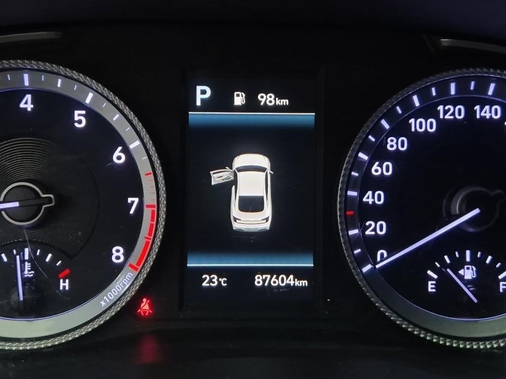HYUNDAI Sonata - Vista 6
