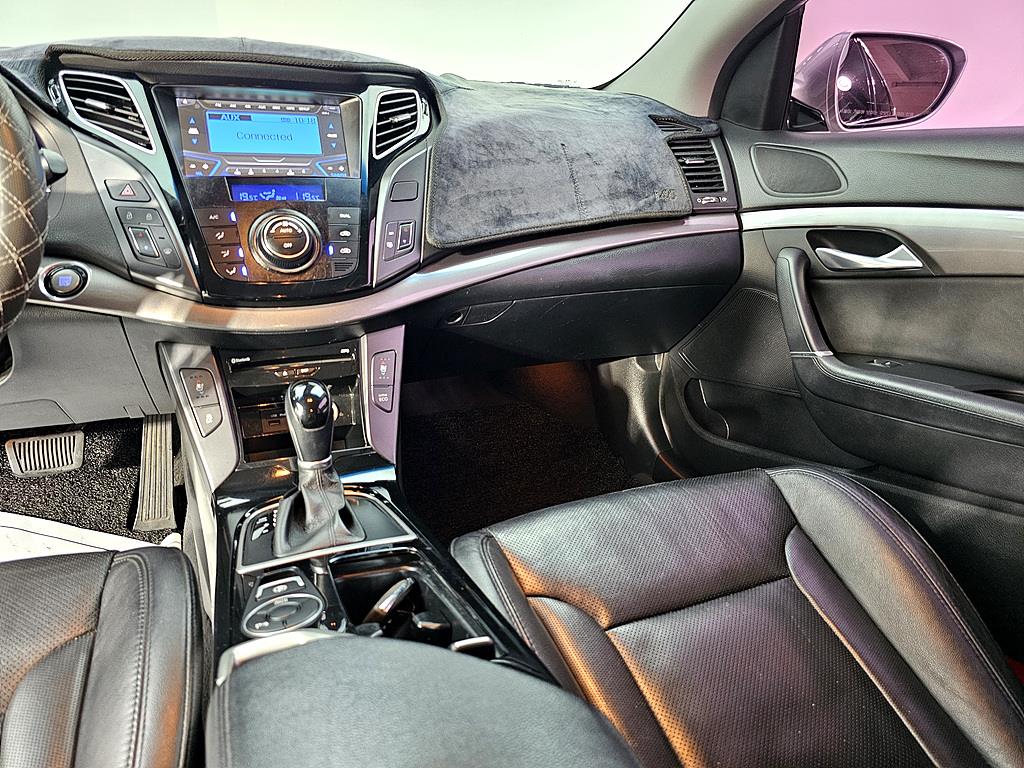 HYUNDAI i40 - Vista 10