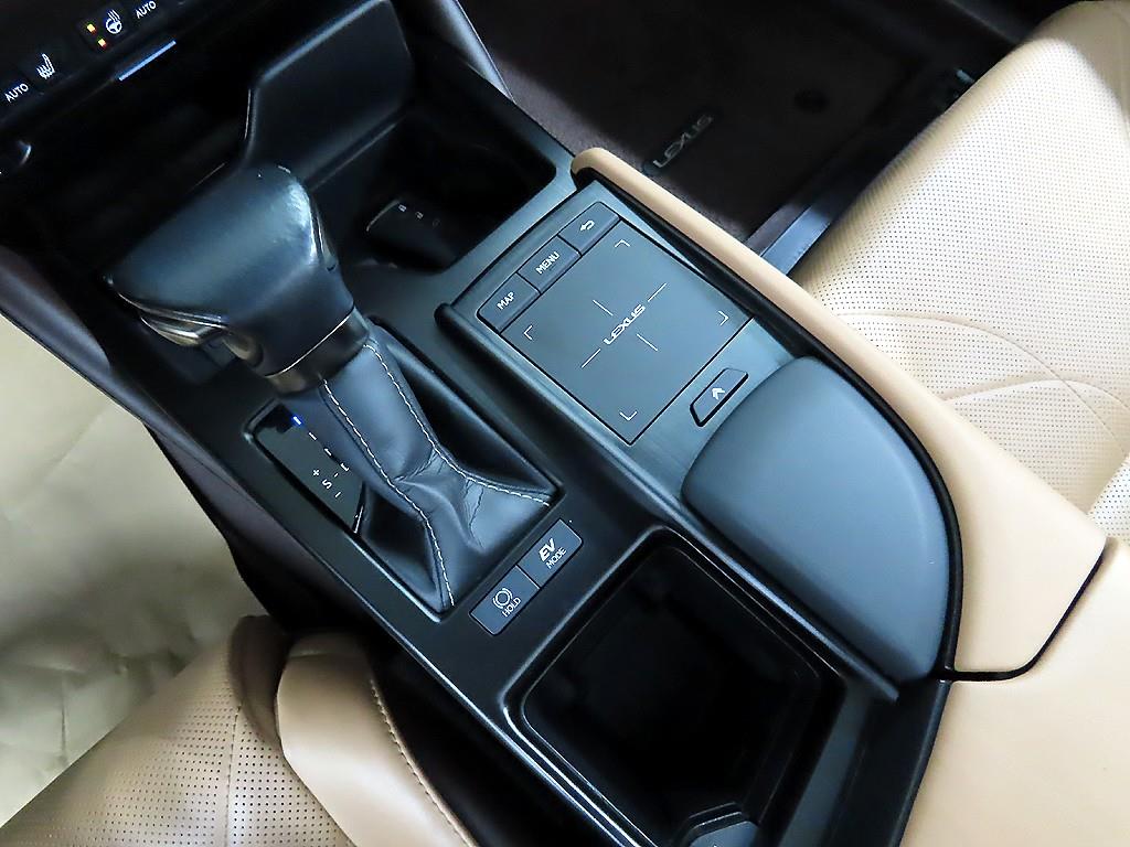 Lexus ES - Vista 10