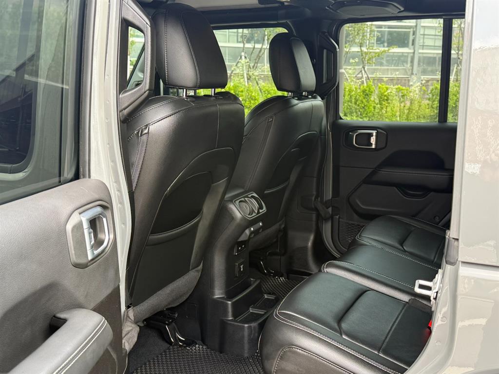 Jeep Wrangler - Vista 10