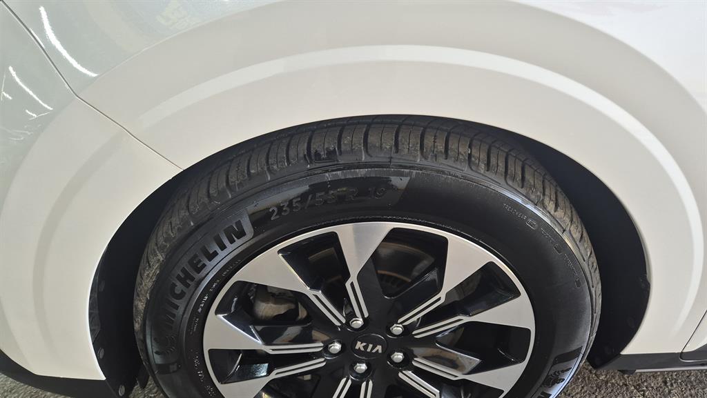 KIA Carnival - Vista 6