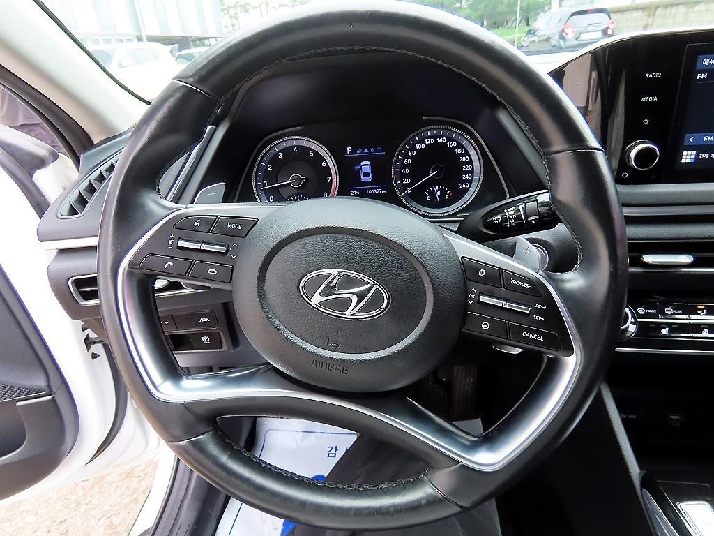 HYUNDAI Sonata - Vista 8