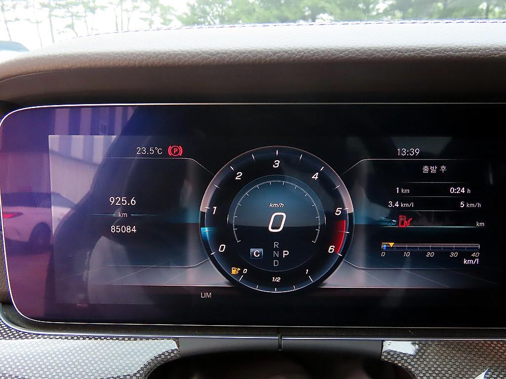 Mercedes Benz CLS Class - Vista 9