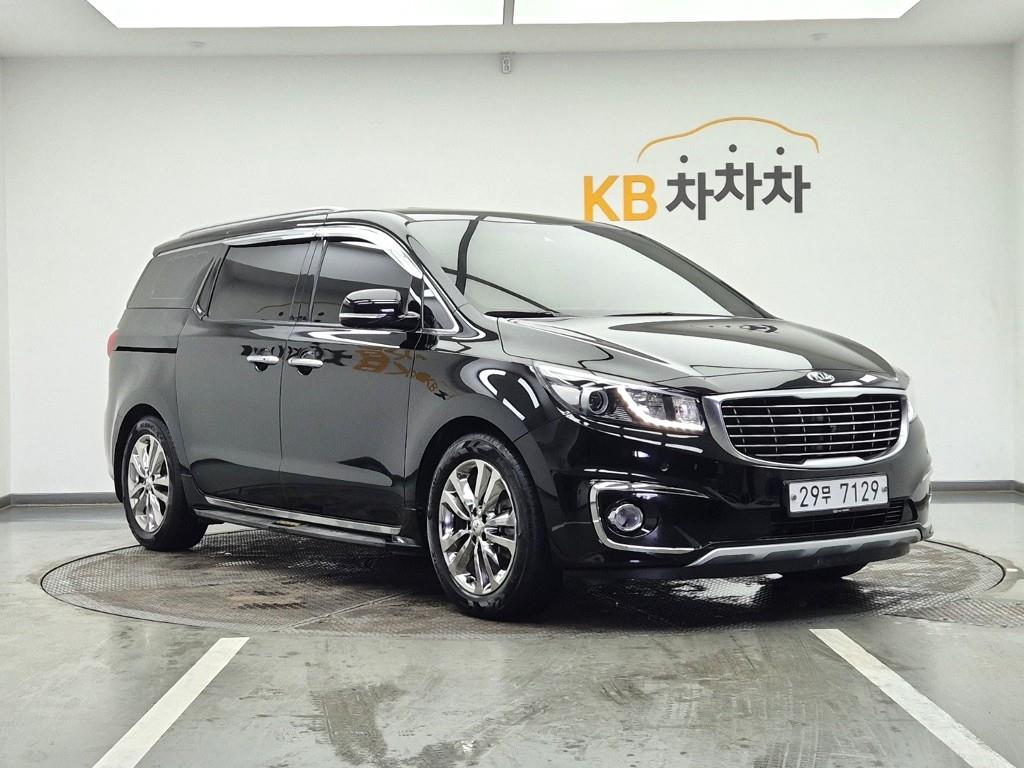 KIA Carnival - Vista 2