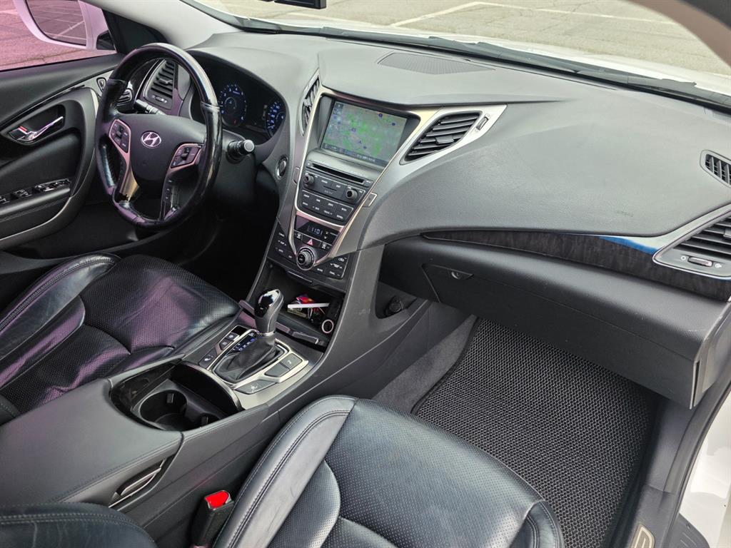 HYUNDAI Grandeur - Vista 7