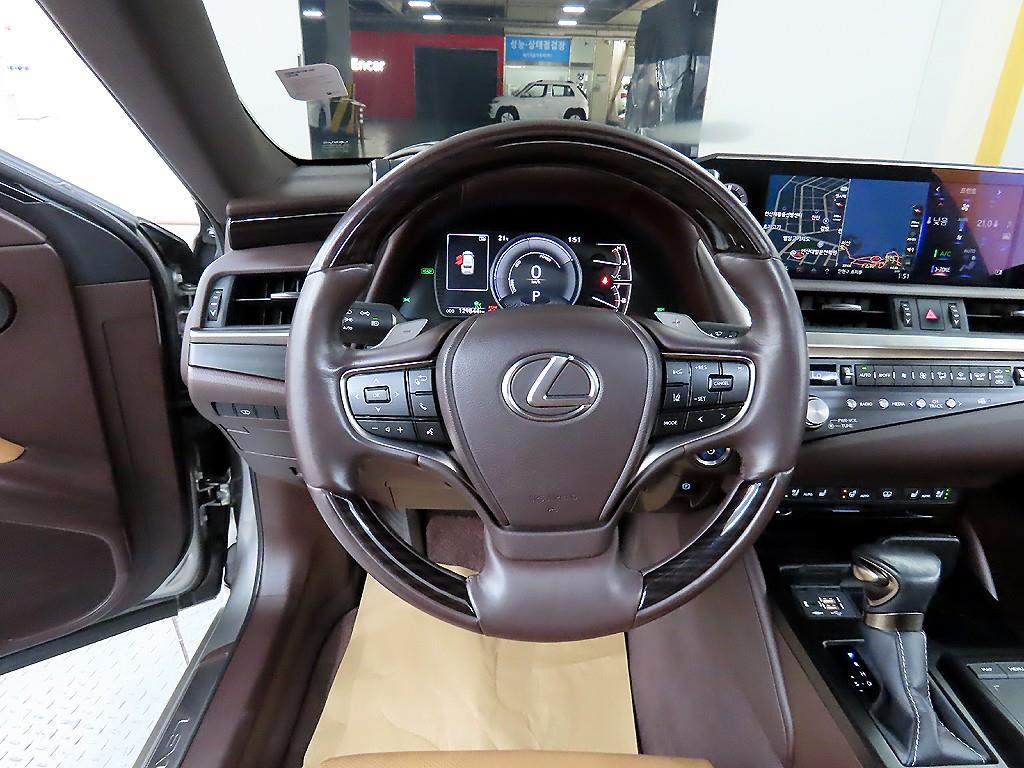 Lexus ES - Vista 9