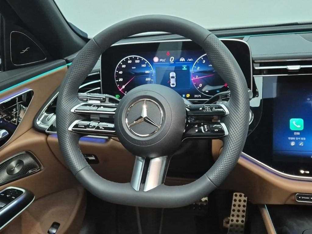 Mercedes Benz E class - Vista 9