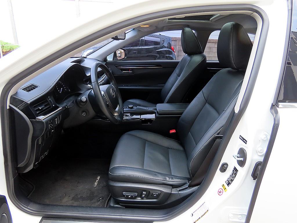 Lexus ES - Vista 5