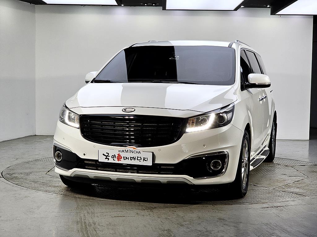 KIA Carnival - Vista 2