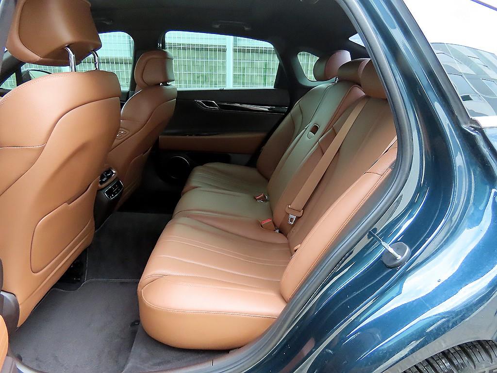 Genesis G80 - Vista 6
