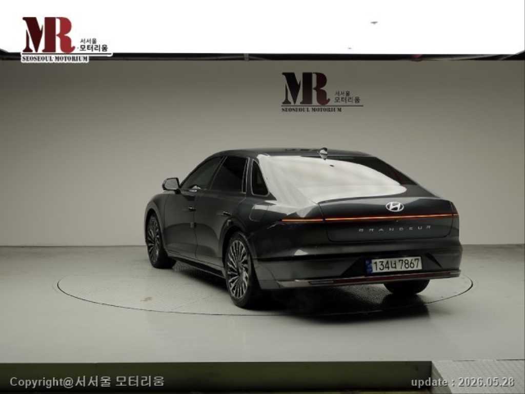 HYUNDAI Grandeur - Vista 4