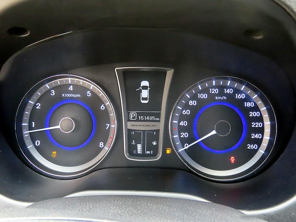 HYUNDAI Grandeur - Vista 9