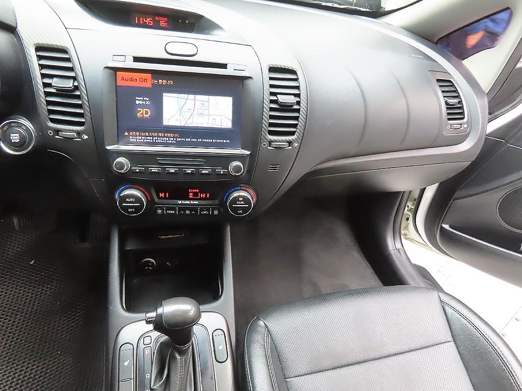 KIA K3 2013 Blanco - Importación desde Corea - HF Imports Iquique - Foto 13