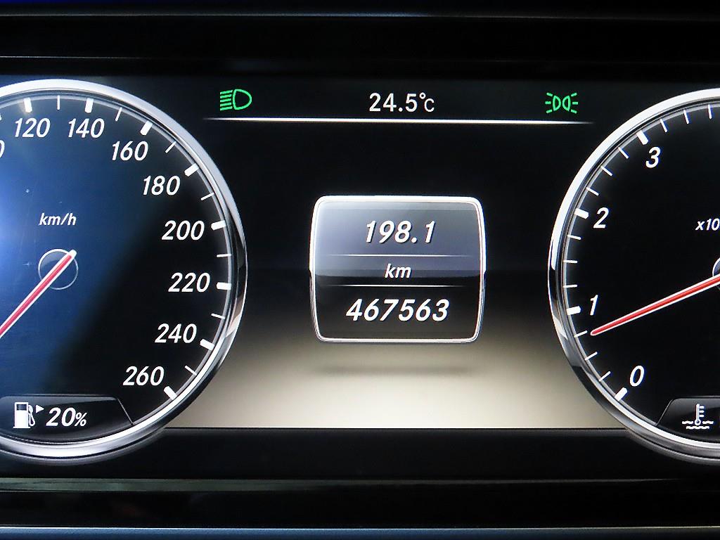Mercedes Benz S Class - Vista 9