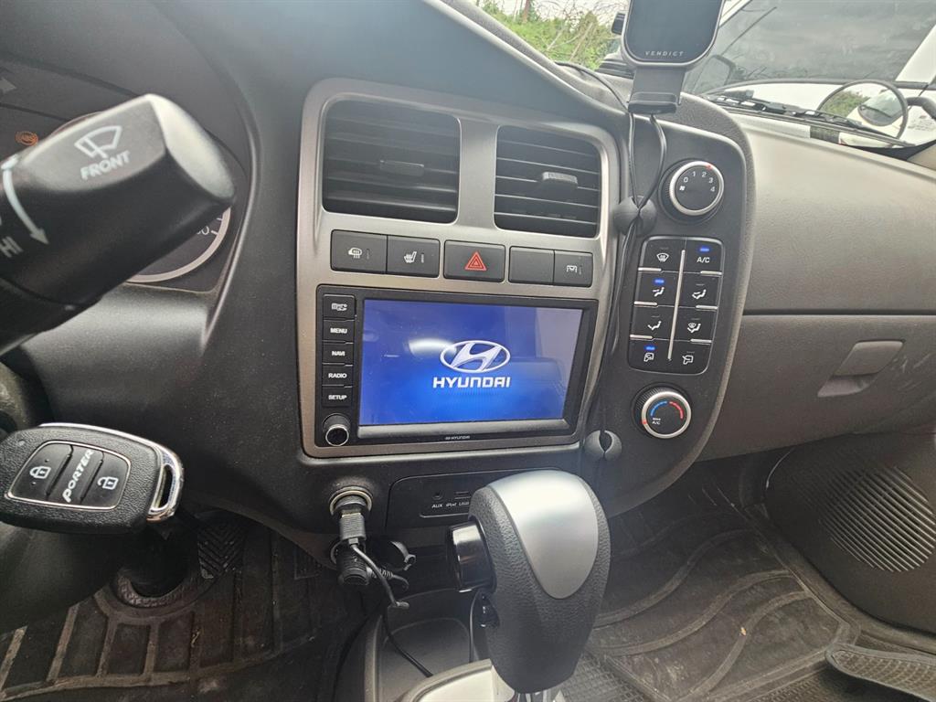 Small Truck Top_Ex(High) Built-in Top Power Gate 2019 Blanco - Importación desde Corea - HF Imports Iquique - Foto 1