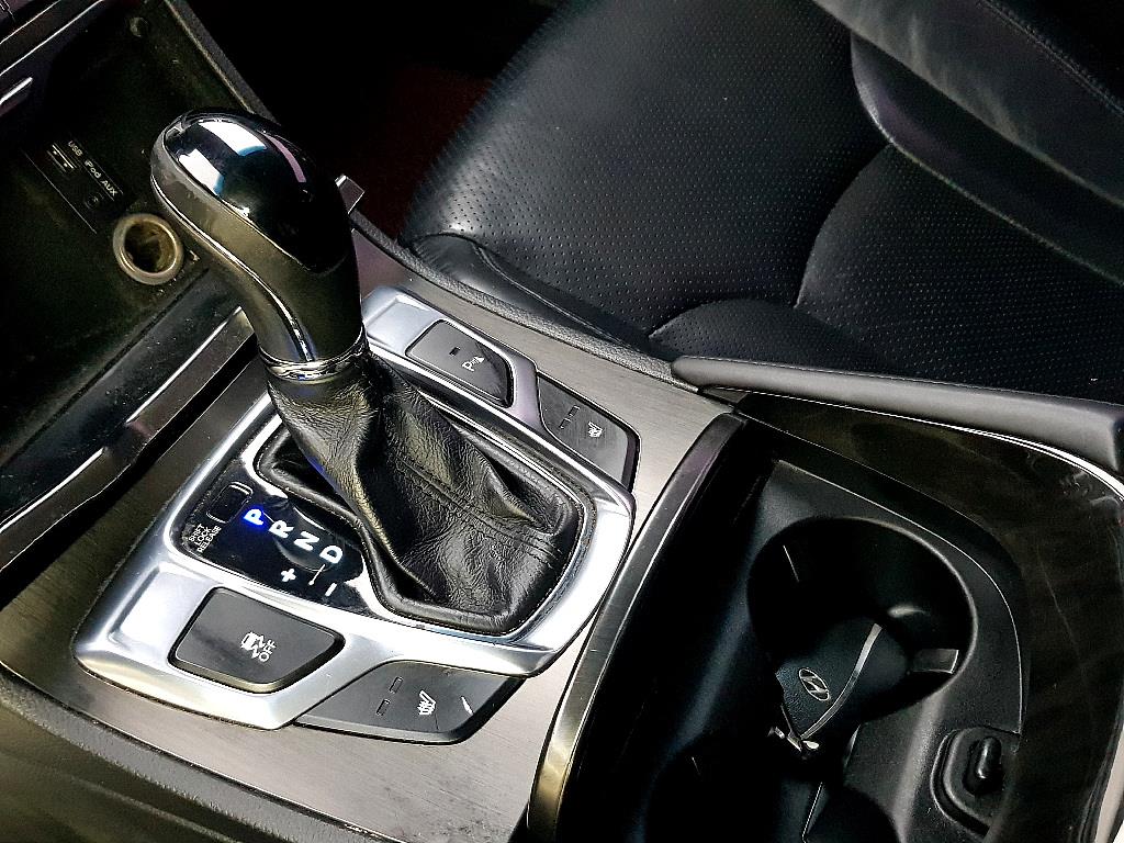HYUNDAI Grandeur - Vista 12