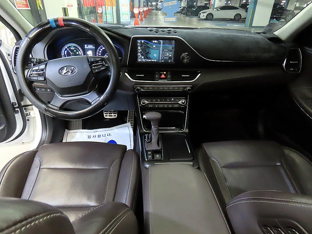 HYUNDAI Grandeur - Vista 10