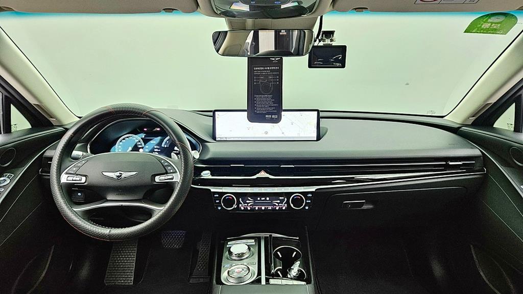 Genesis G80 - Vista 9