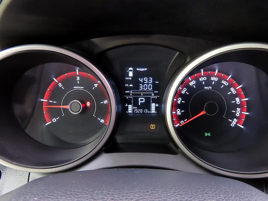 Ssangyong Tivoli - Vista 9