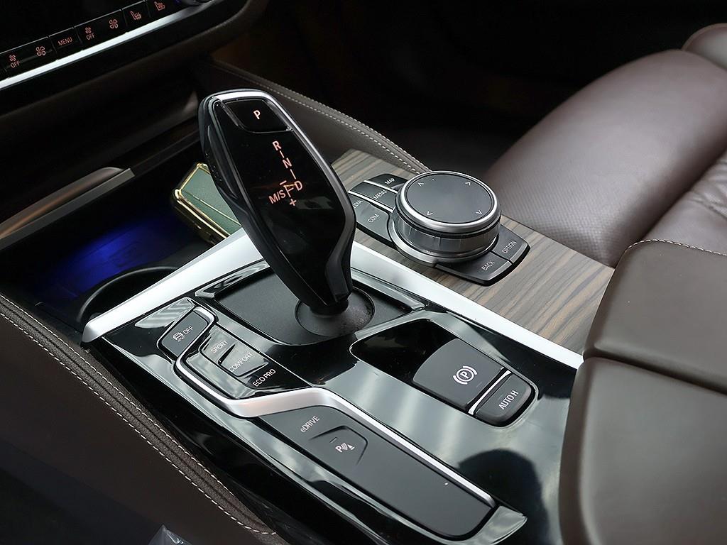BMW 5 Series 2020 Blanco - Importación desde Corea - HF Imports Iquique - Foto 10