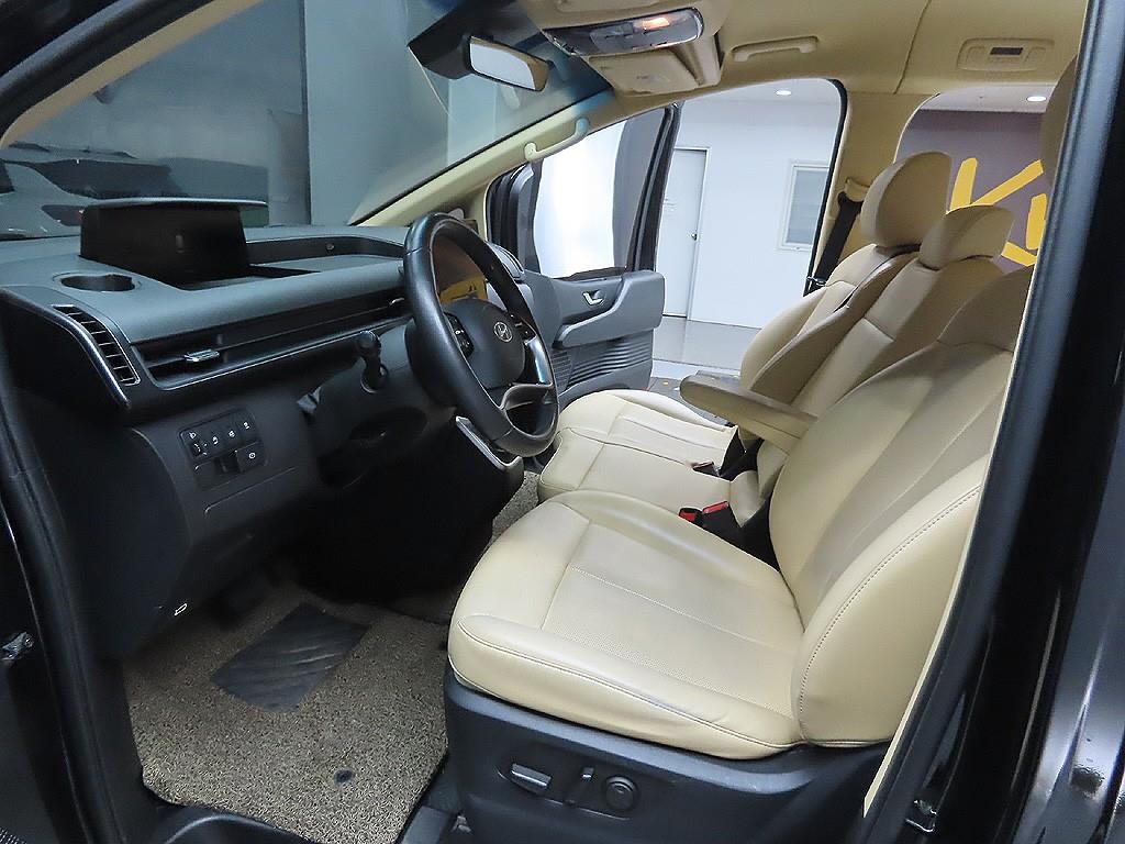 HYUNDAI Staria 2023 Negro - Importación desde Corea - HF Imports Iquique - Foto 11