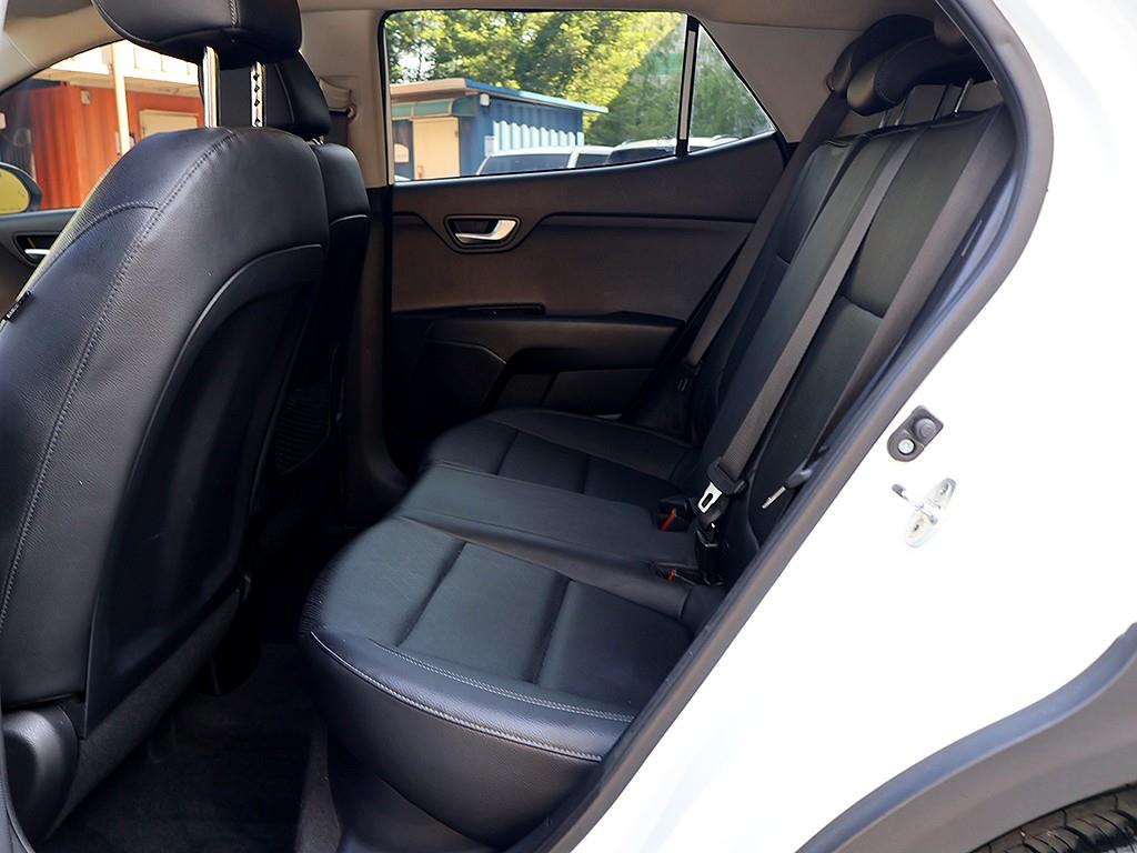 KIA Stonic 2019 Blanco - Importación desde Corea - HF Imports Iquique - Foto 12