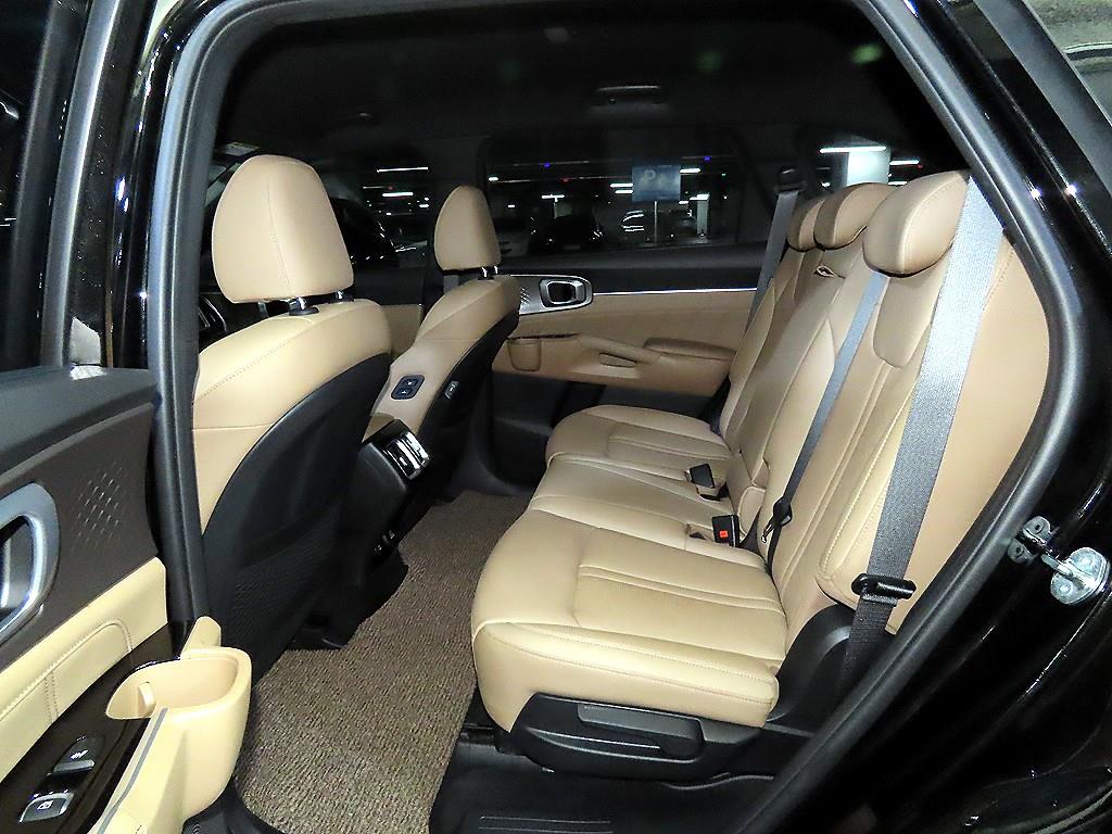 KIA Sorento - Vista 7