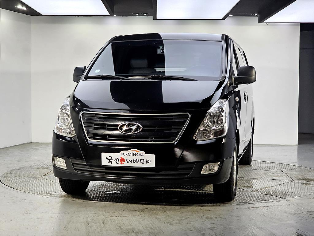 HYUNDAI Starex - Vista 2