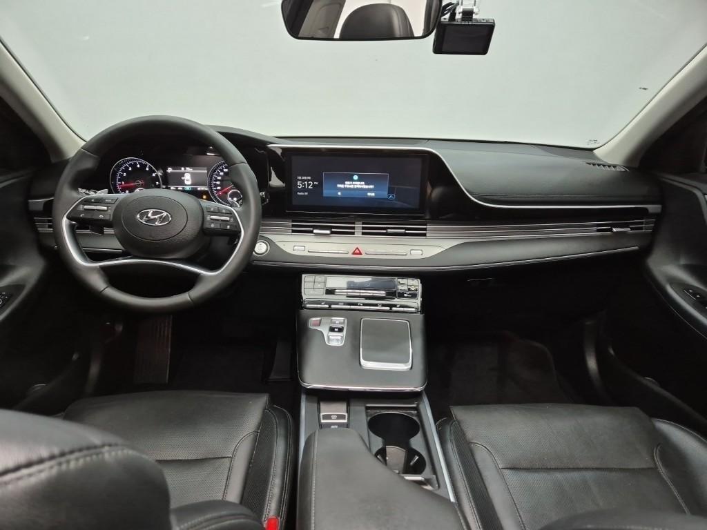 HYUNDAI Grandeur - Vista 7