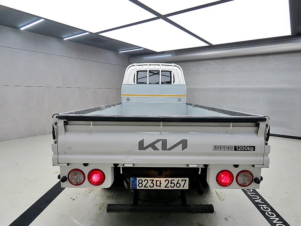 Small Truck Cargo (small) - Vista 3