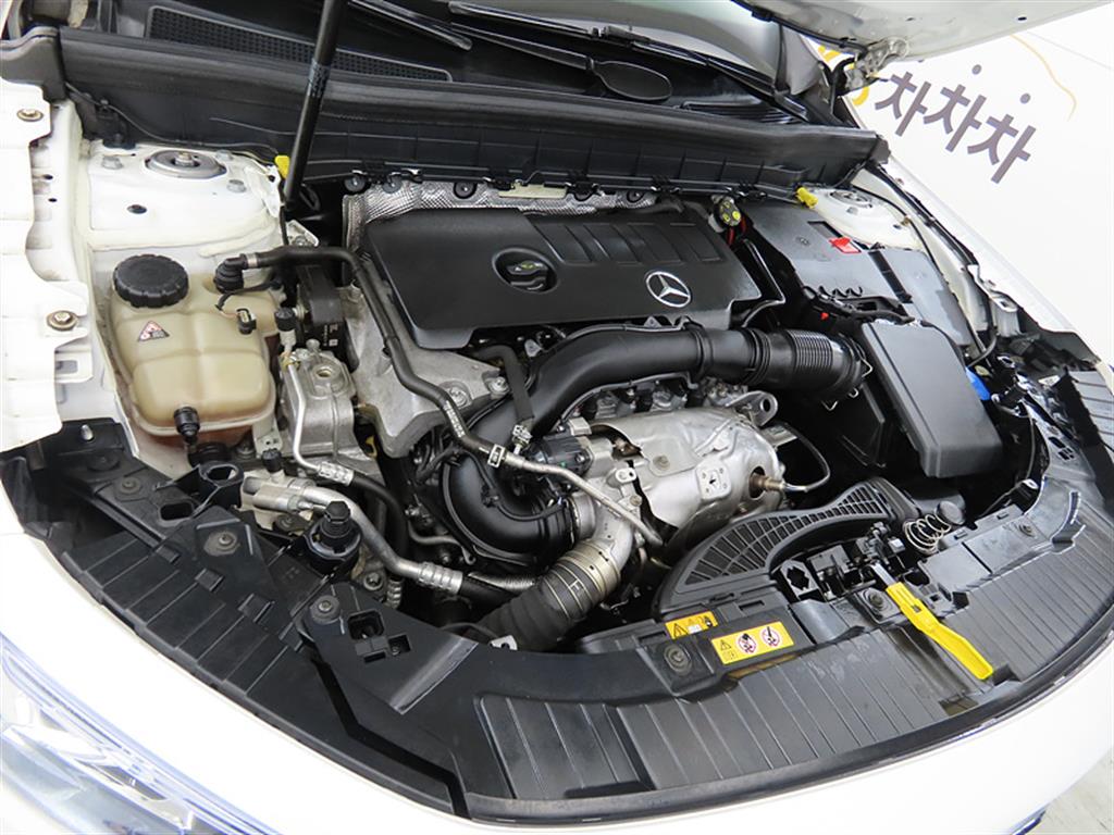 Mercedes Benz GLB Class 2021 Blanco - Importación desde Corea - HF Imports Iquique - Foto 19