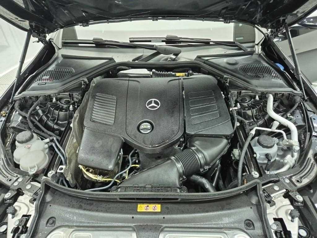 Mercedes Benz E class - Vista 5