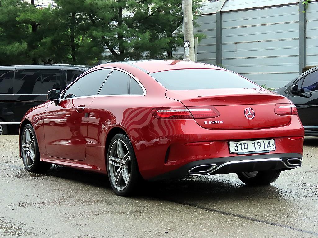 Mercedes Benz E class - Vista 3