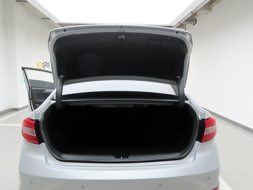 HYUNDAI Sonata - Vista 5