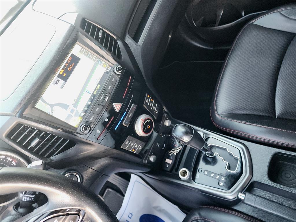 Ssangyong Tivoli - Vista 10