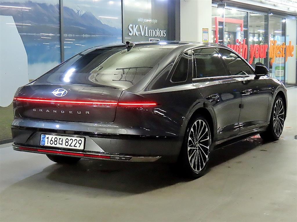 HYUNDAI Grandeur - Vista 4