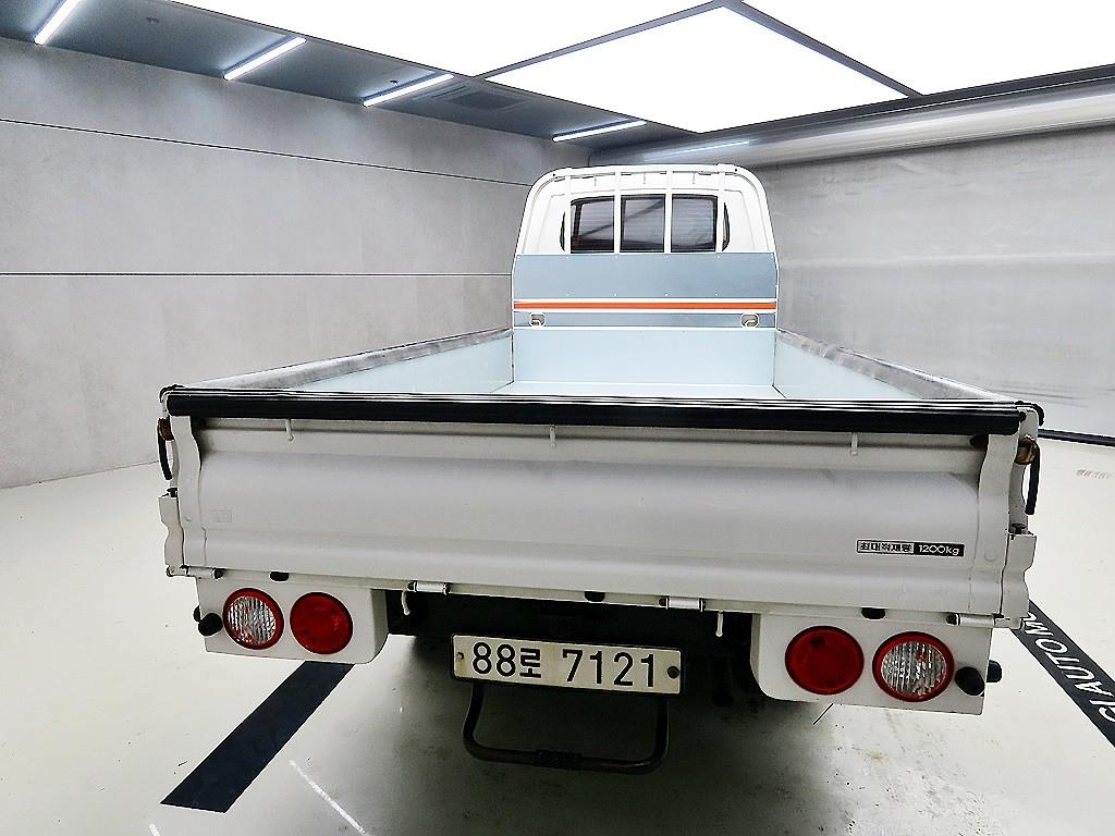 Small Truck Cargo (small) - Vista 3