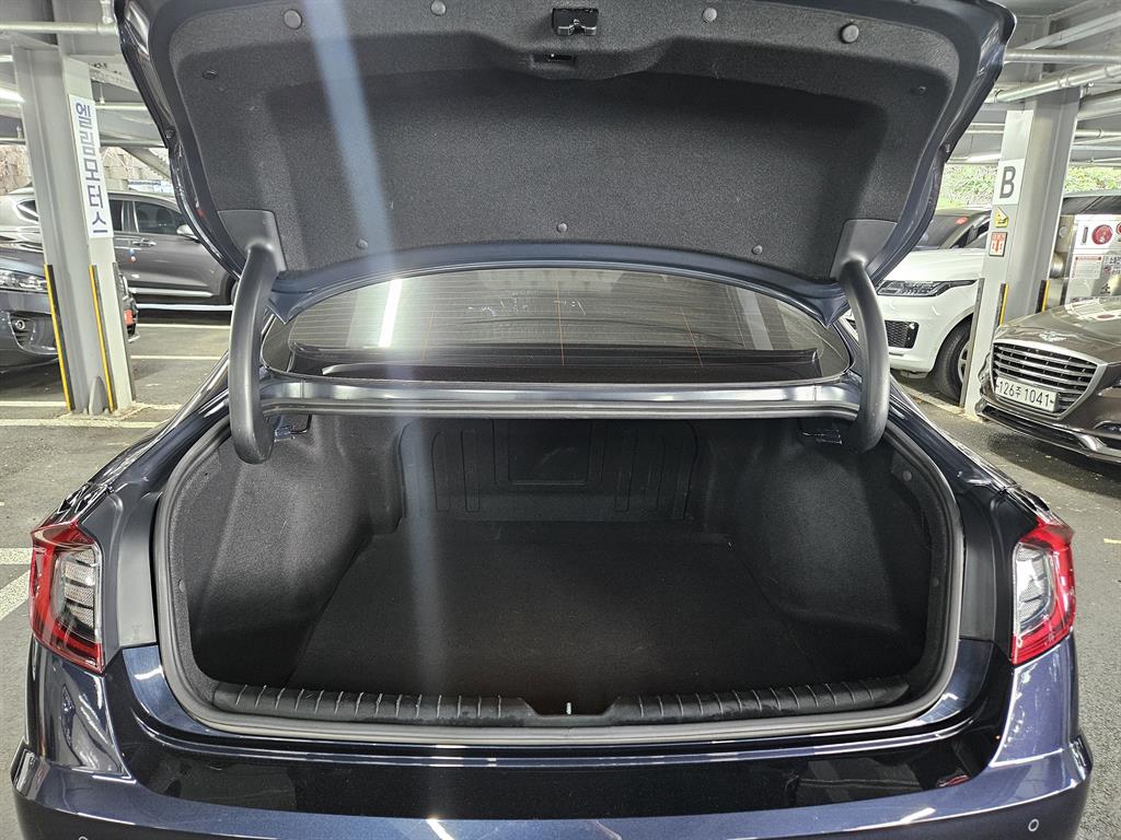 HYUNDAI Sonata - Vista 5