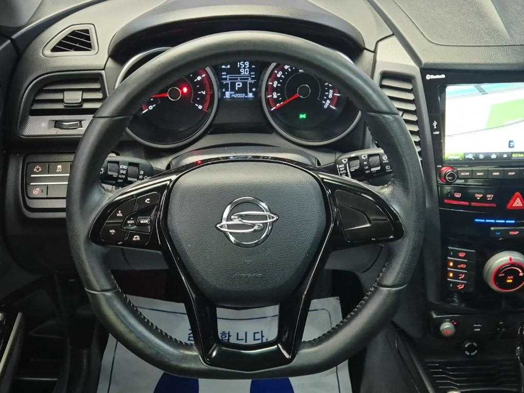 Ssangyong Tivoli - Vista 9