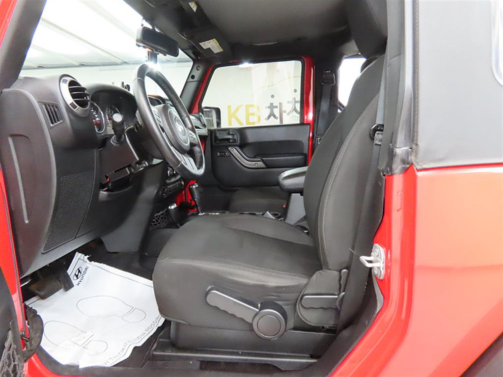 Jeep Wrangler - Vista 5