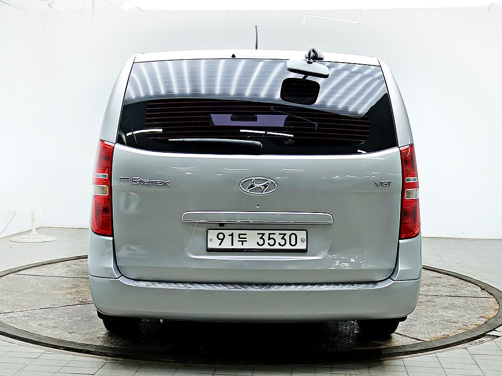 HYUNDAI Starex - Vista 5