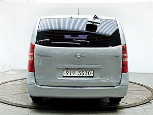 HYUNDAI Starex - Vista 6