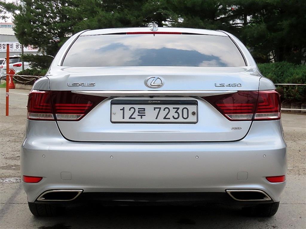 Lexus LS - Vista 4