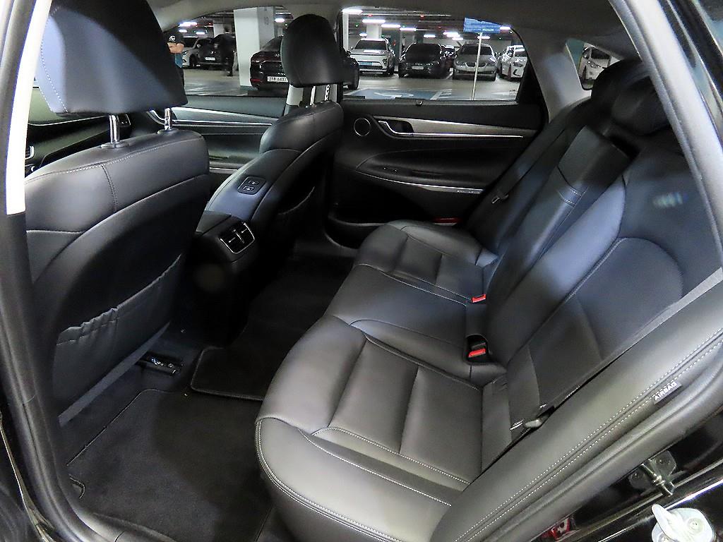 HYUNDAI Grandeur - Vista 7