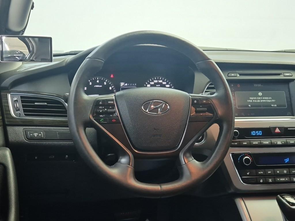 HYUNDAI Sonata - Vista 9