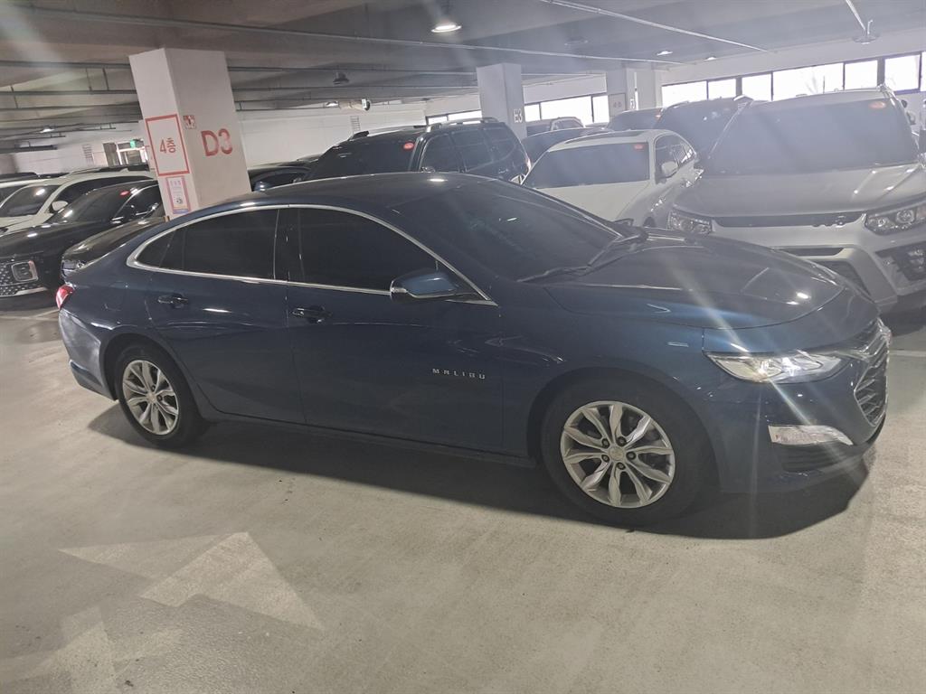 Chevrolet Malibu - Vista 3