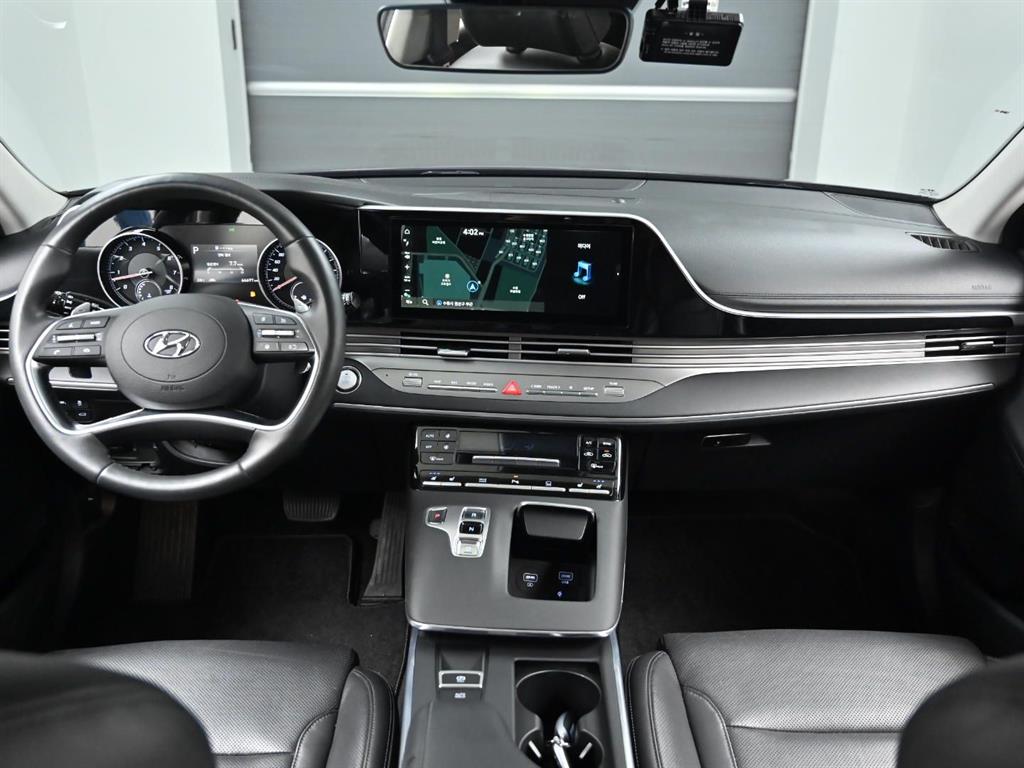 HYUNDAI Grandeur - Vista 7